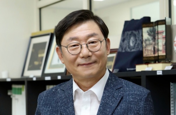 윤황 충남연구원장.