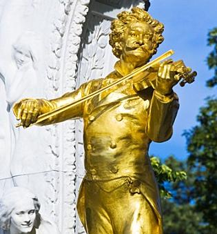 요한 슈트라우스 2세 기념상