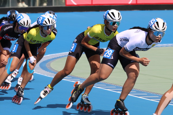 103회 전국체육대회 롤러 여고부 1만m 제외 경기 (사진=맹찬호 기자)