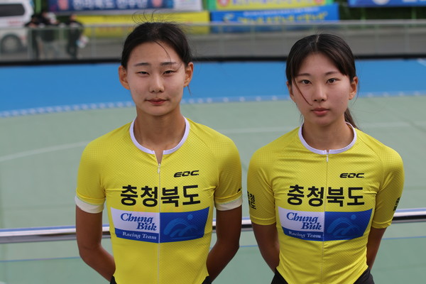 충북 롤러 여고부 권혜림(청주여상)이 103회 전국체육대회 롤러 여고부 1만m 제외서 금메달, 지정은(제천여고)이 은메달을 각각 따냈다. (사진=맹찬호 기자)