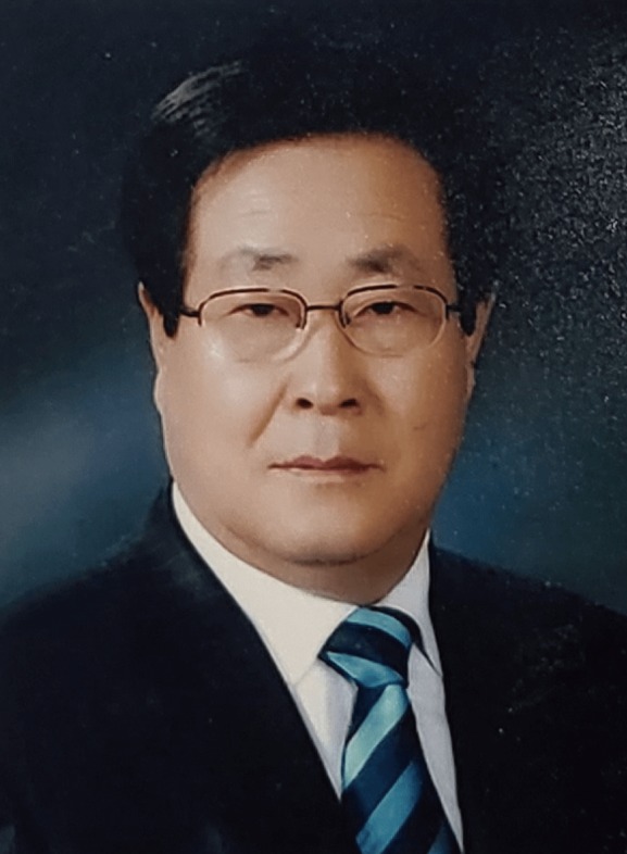 안상진 충북대 명예교수