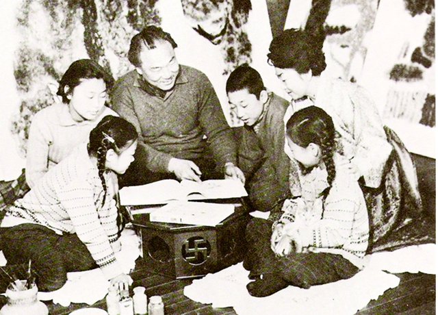 성북동집에서 가족사진(운보전작도록)