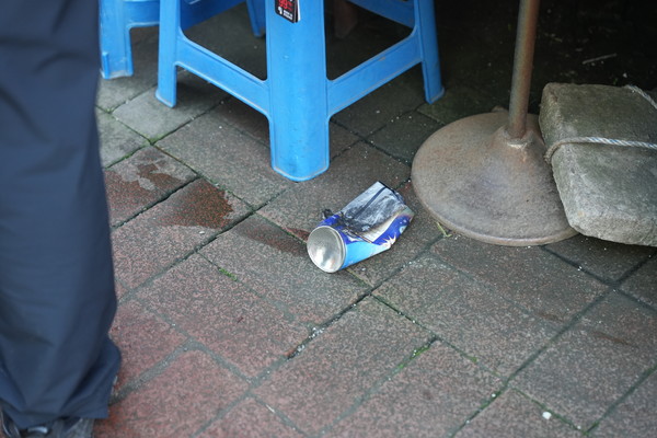 폭발과 함께 인근 가게로 날아간 살충제 