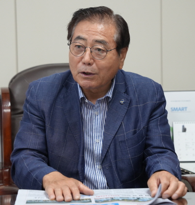 이동주 독자권익위원장