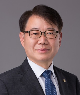 강대식 충북문인협회 회장/충북사진대전 초대작가