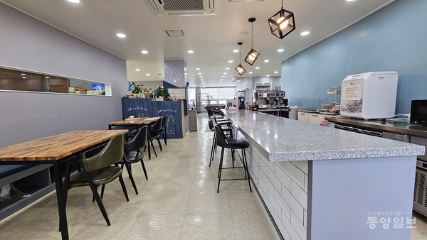 학교밖 센터에 조성된 휴게공간. 센터 등록 청소년에게 1일 1회 밀키트, 급식꾸러미 등 급식이 지원되고 있다.