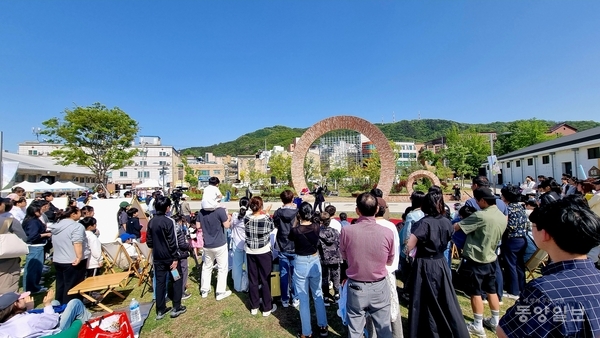 동부창고 어린이날 행사 마술공연.