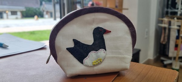 ‘고려한복연구실’ 안에 진열된 김기자 대표가 만든 작품