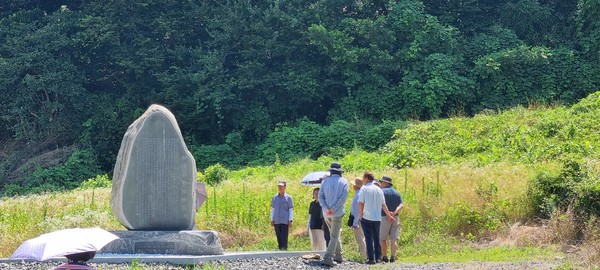 김임벽당 생가터에 후손들이 비석을 세웠다.