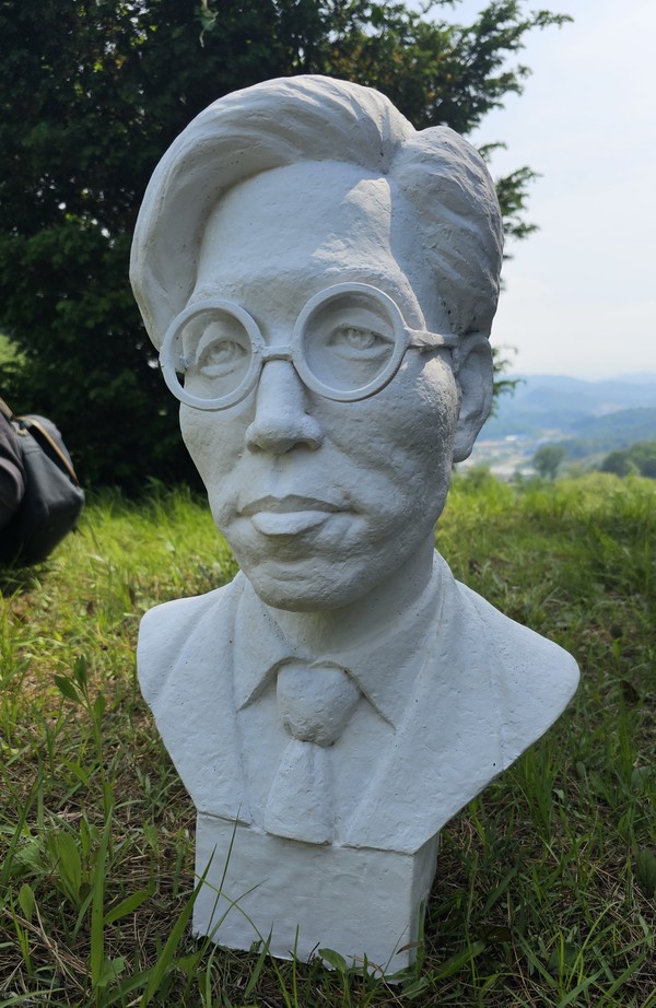 ▲지난 5월 김운성 조각가가 제작·헌정한 김복진 선생 흉상.