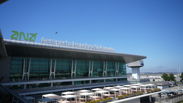 포르투 공항 전경