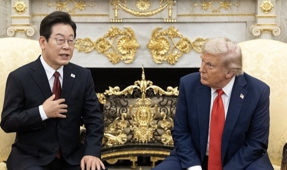 이재명 대통령과 도널드 트럼프 미국 대통령이 지난 8월 25일(현지시간) 미국 워싱턴DC 백악관에서 정상회담을 하고 있다.