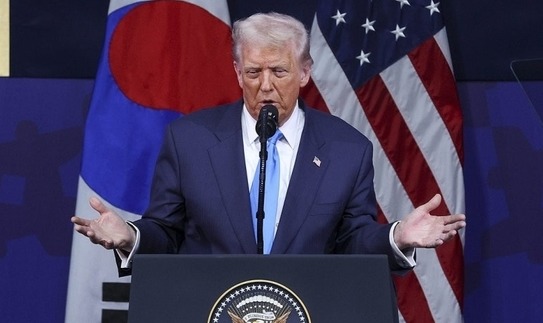 도널드 트럼프 미국 대통령이 29일 경북 경주 예술의전당에서 열린 '2025 아시아태평양경제협력체 최고경영자 서밋(APEC CEO SUMMIT)'에 참석해 연설하고 있다.