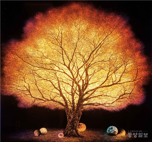 ▲타자의 거울 2503 120×120cm 아크릴 거울에 스크래치, 색상변환 LED, 한지, 라이트 박스, 혼합기법, 2025